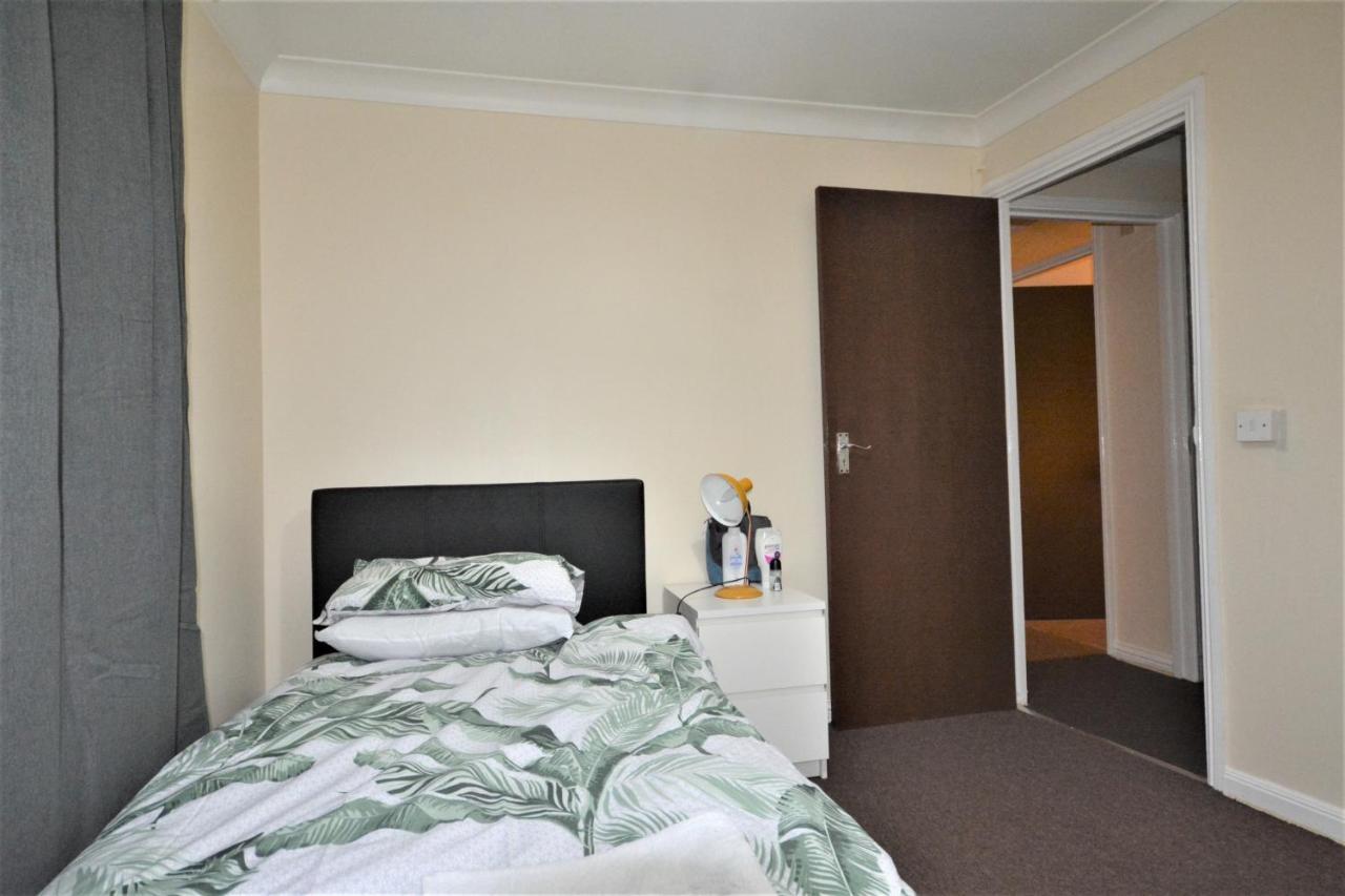 London Zone 2 Lovely 4 Bedroom Apartment - 3 Trowbridge Road Esterno foto