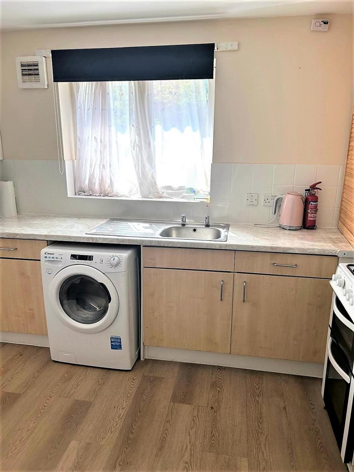 London Zone 2 Lovely 4 Bedroom Apartment - 3 Trowbridge Road Esterno foto